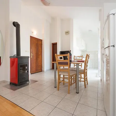 965a Apartmán *